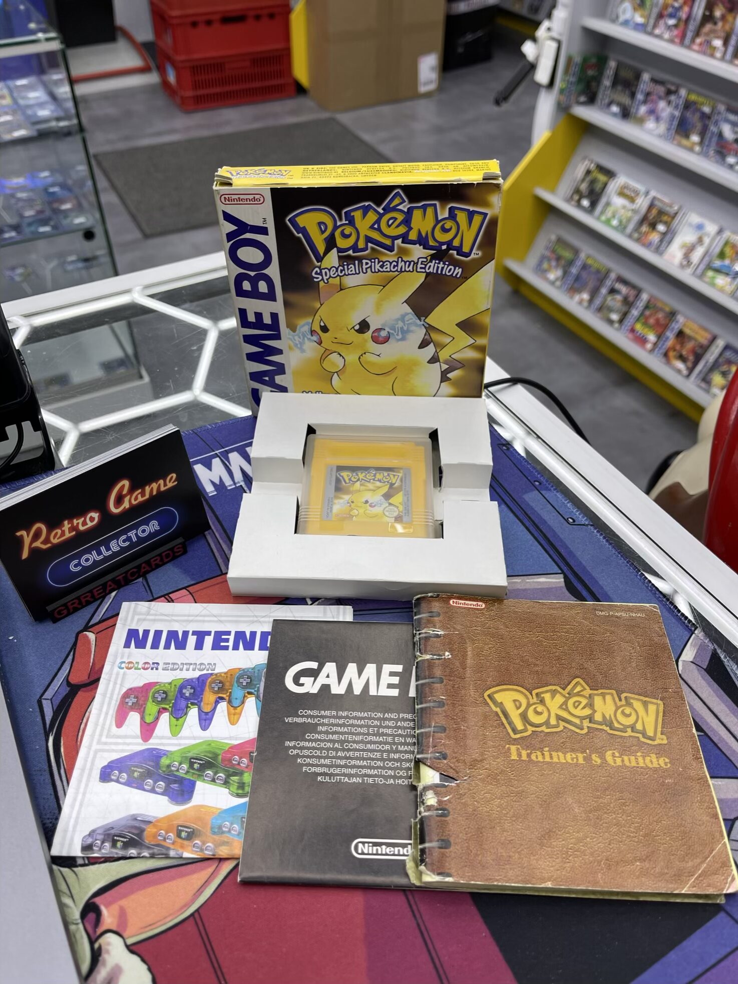 GB Nintendo Gameboy Classic Pokemon YELLOW Special Pikachu Edition (CIB ...