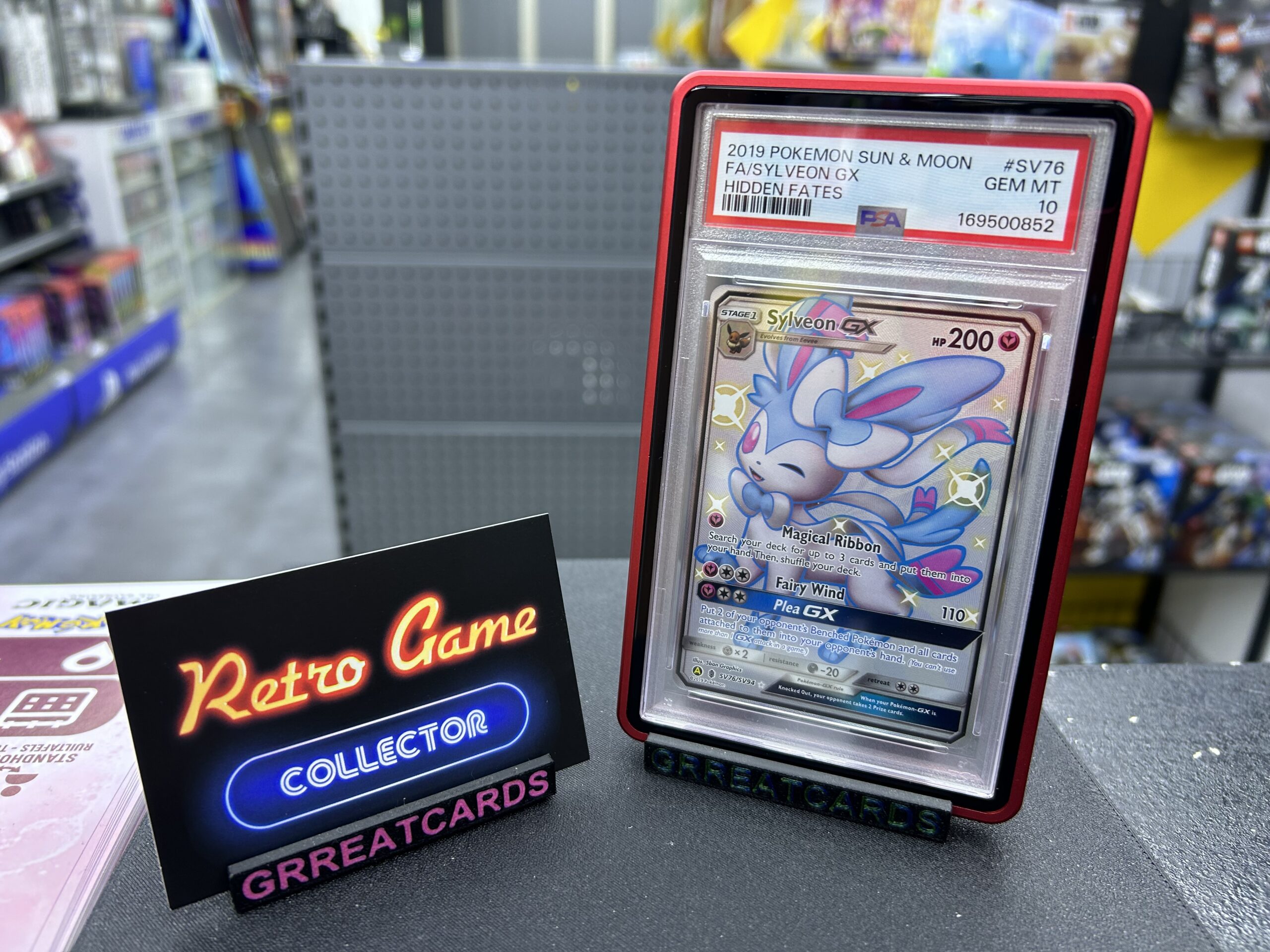 Pokemon TCG : POKEMON FA/SYLVEON GX 2019 SUN & MOON HIDDEN FATES #SV76 PSA 10 incl guard!