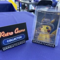 Pokemon TCG : Pikachu with Grey Felt Hat (SVP 085) NM